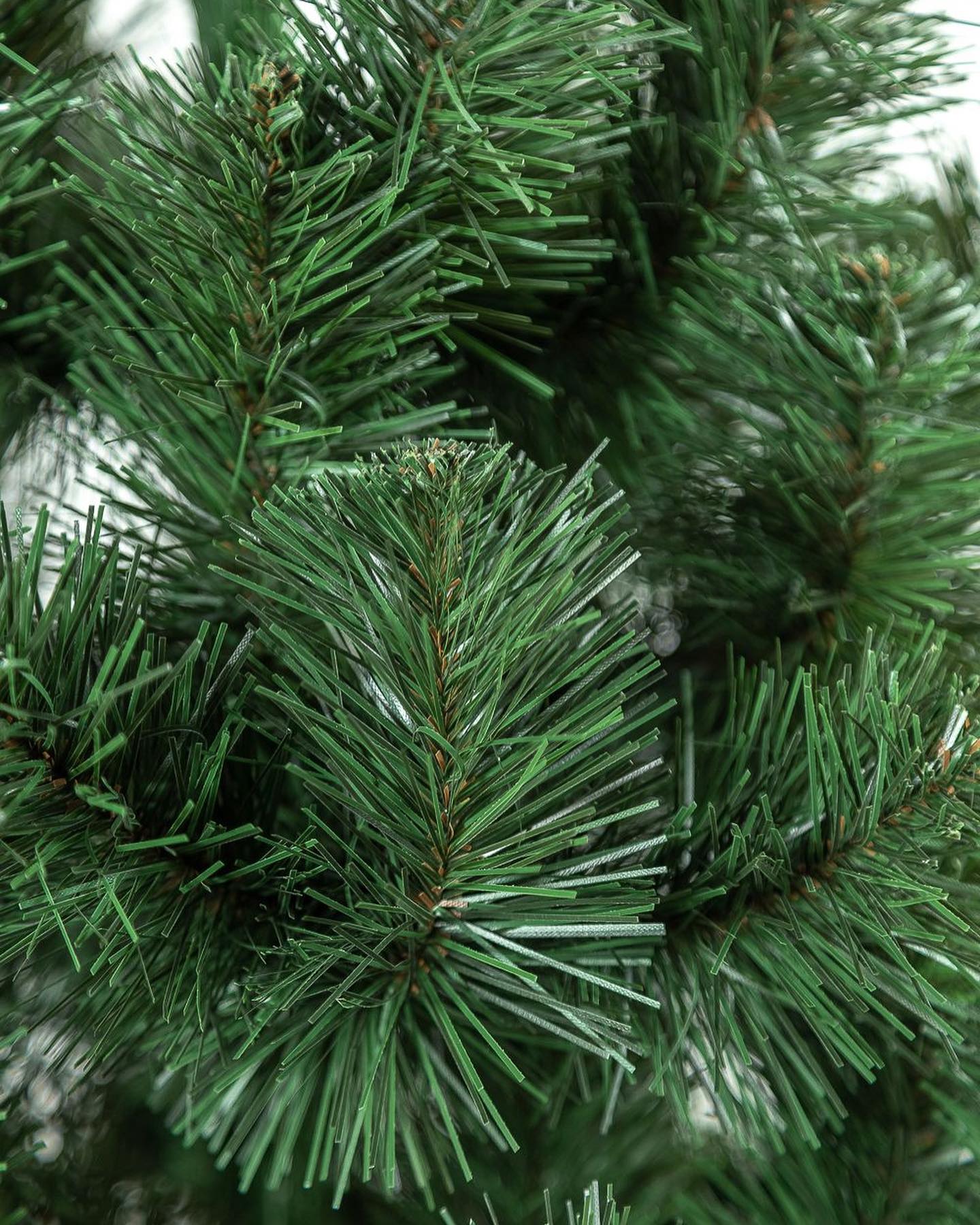 Simple Traditional Christmas Tree