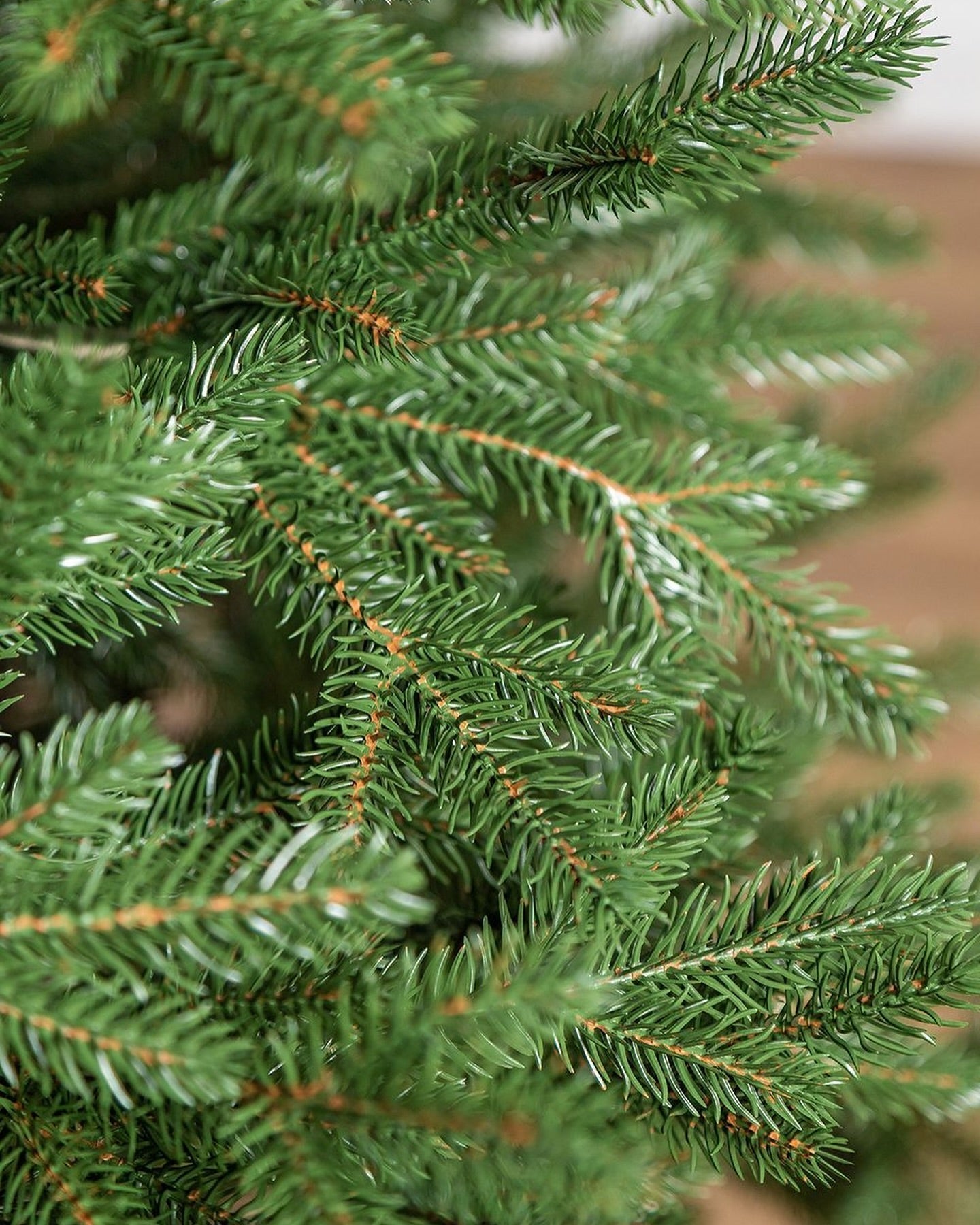 Simple Traditional Christmas Tree