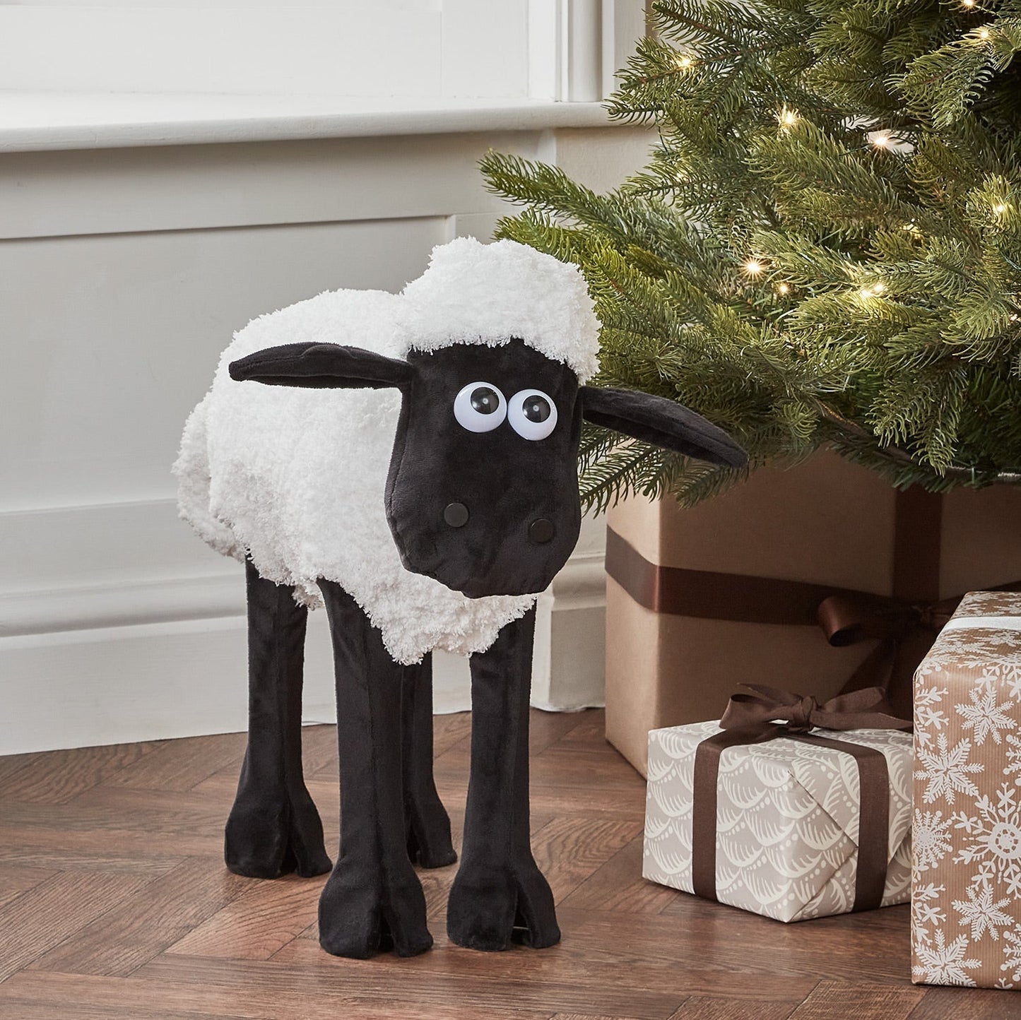 Illuminated Black Sheep Christmas Figure (Shaun the Sheep)
