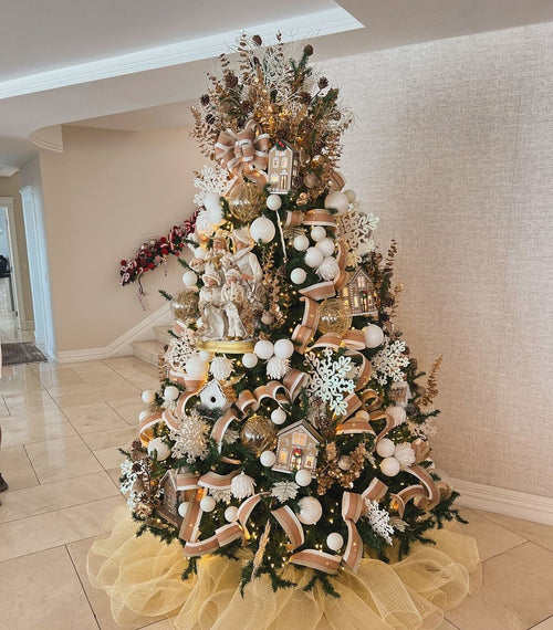 Christmas Tree + 360º White Bear Decoration Included - 2.40 Meters