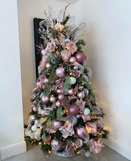 Christmas Tree + 360º Rose Decoration Included - 2.10 Meters