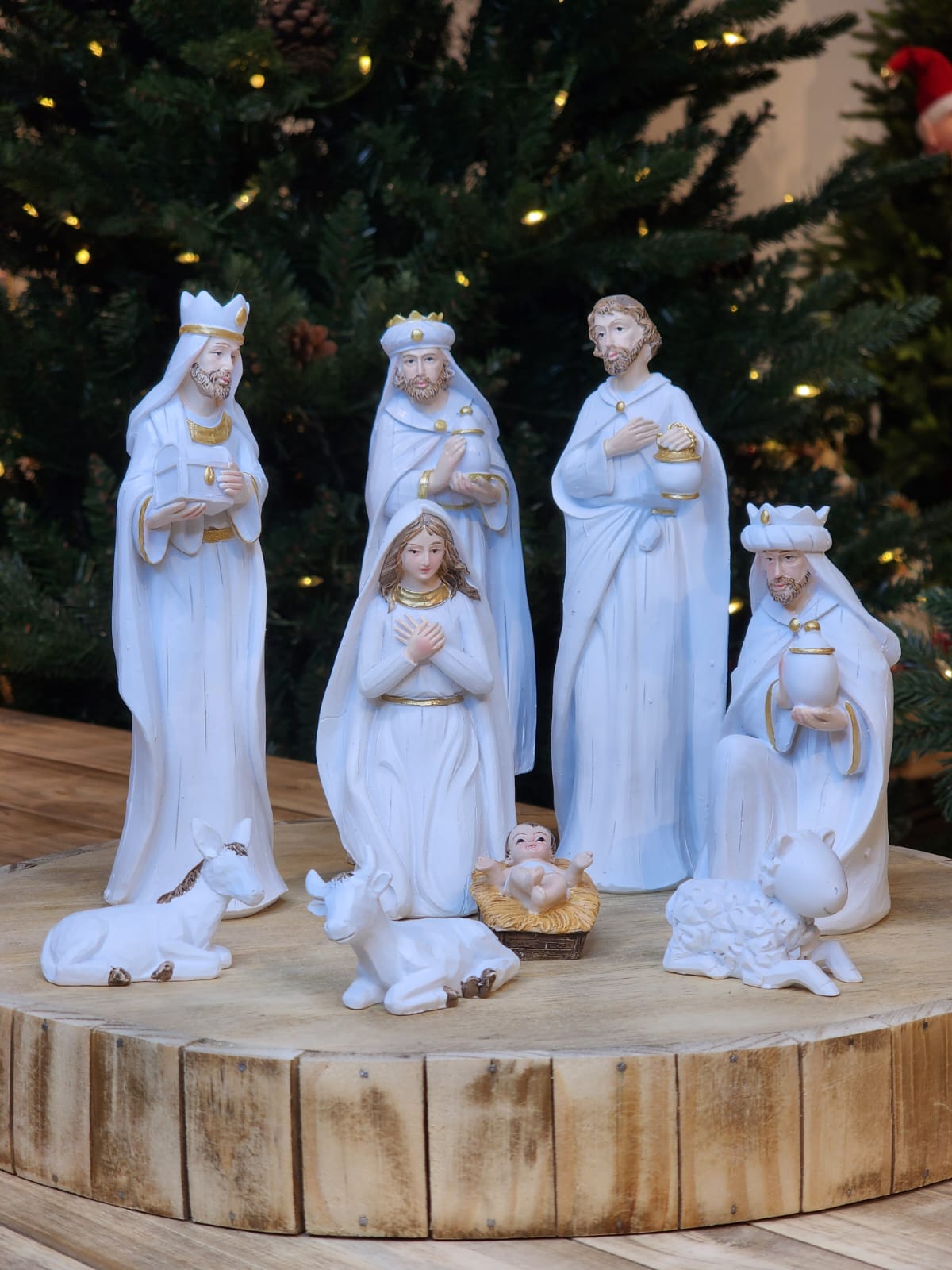 WHITE RESIN NATIVITY SCENE 9 PCS