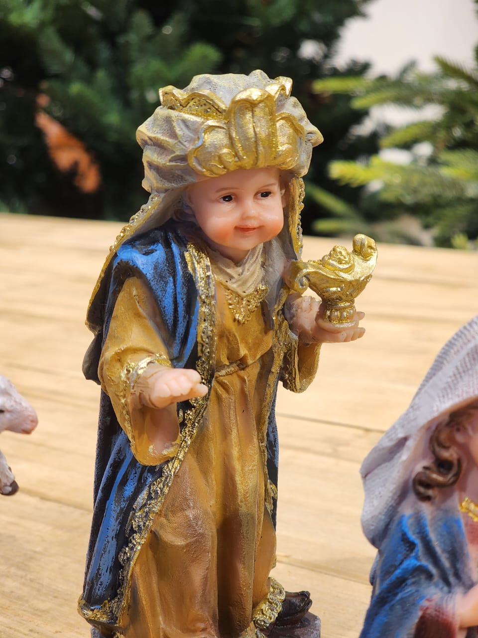 LUXURY CHILDREN'S RESIN NATIVITY SCENE 11 PCS