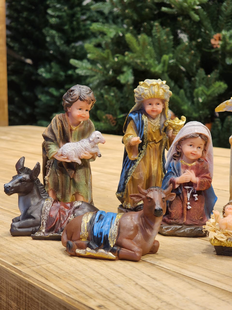 LUXURY CHILDREN'S RESIN NATIVITY SCENE 11 PCS