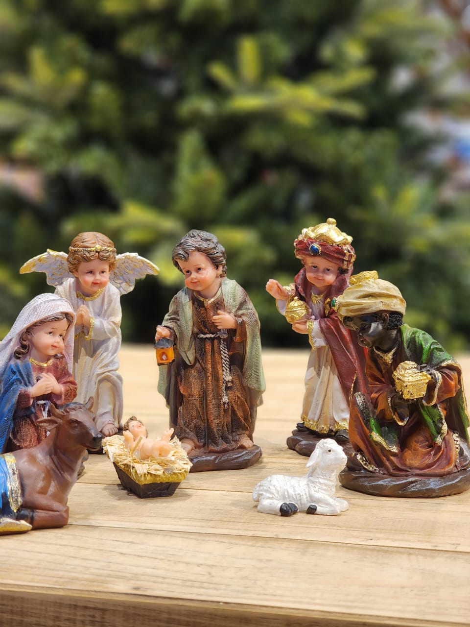 LUXURY CHILDREN'S RESIN NATIVITY SCENE 11 PCS