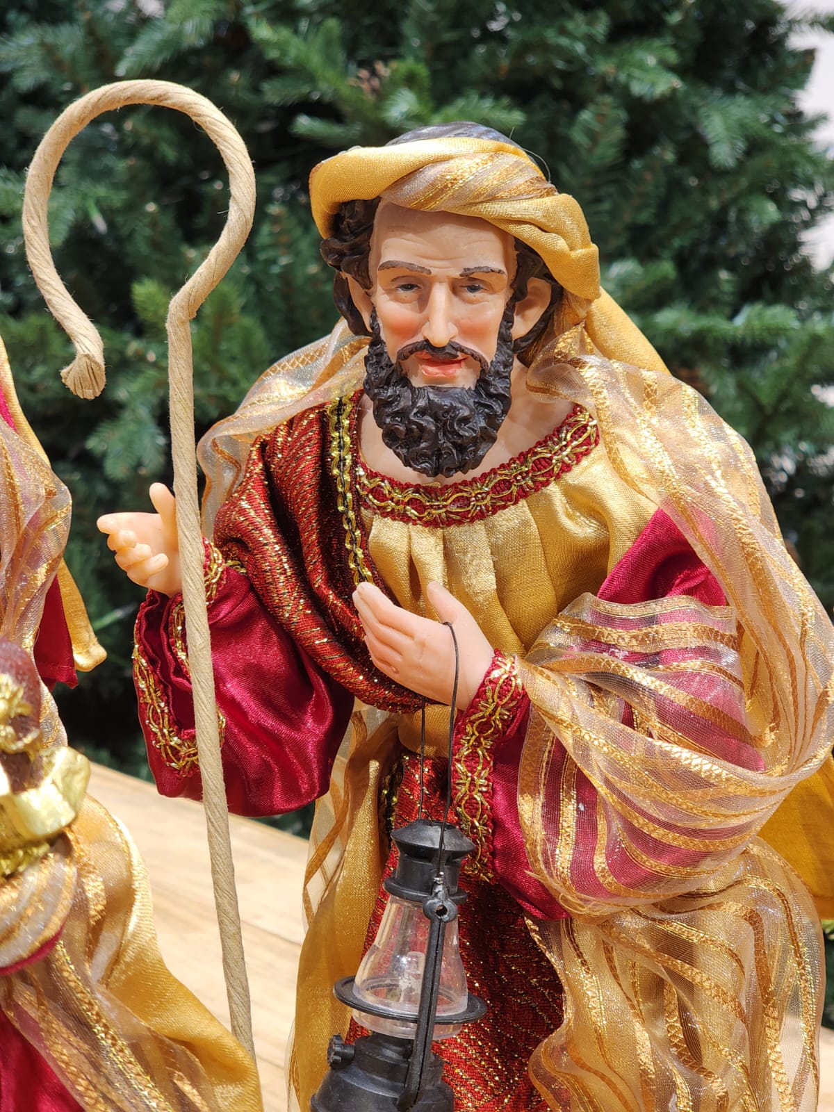 RESIN NATIVITY SCENE WITH LUXURY FABRIC 11 PCS | Promotion only sizes 28 and 36cm