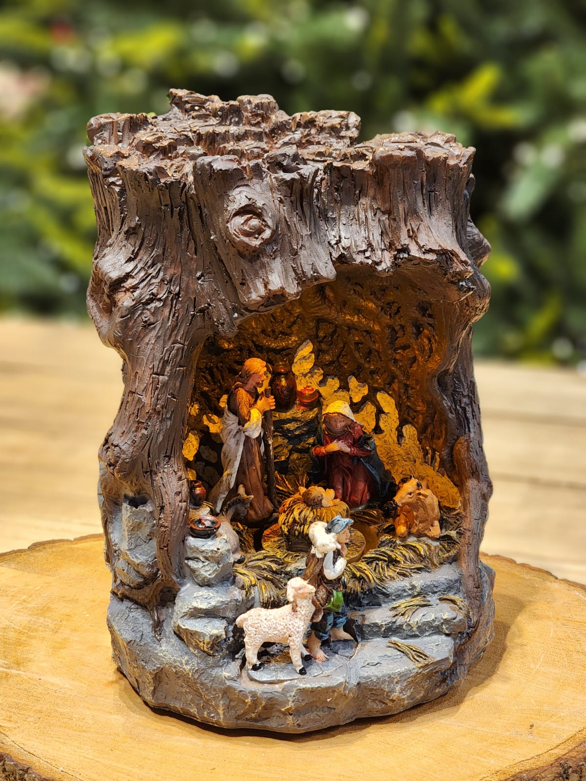 NATIVITY SCENE IN THE STONE WITH LIGHT CHRISTMAS VILLAGE SCENE