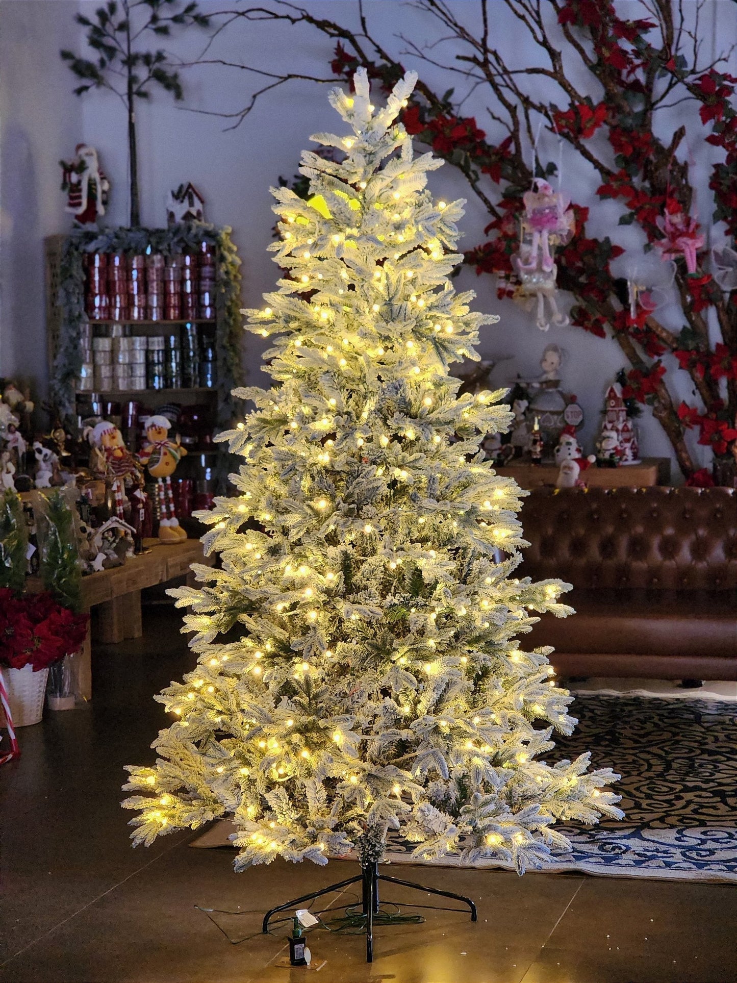 MENDOZA NEVADA TREE WITH WARM LEDS