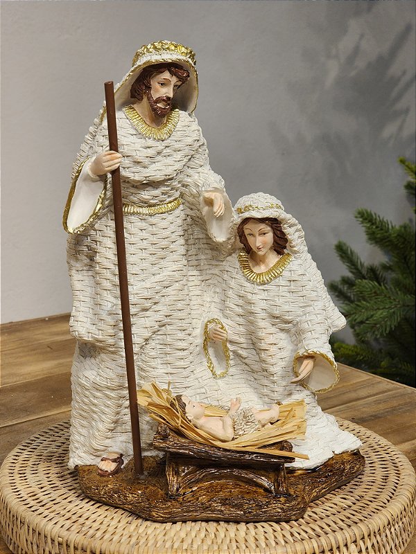 HOLY FAMILY IN WHITE RESIN
