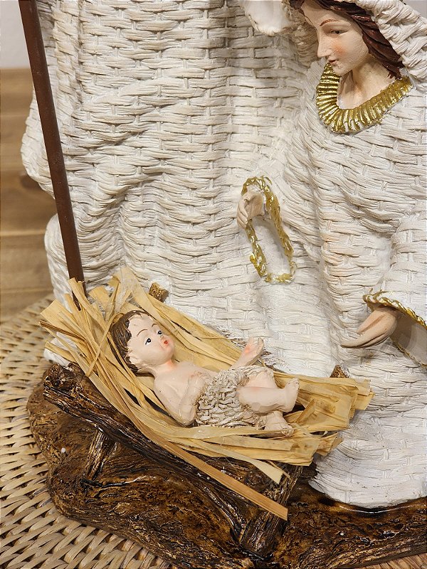 HOLY FAMILY IN WHITE RESIN