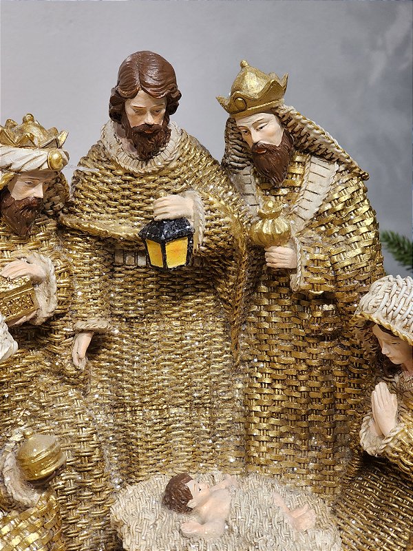 GOLDEN RESIN NATIVITY SCENE