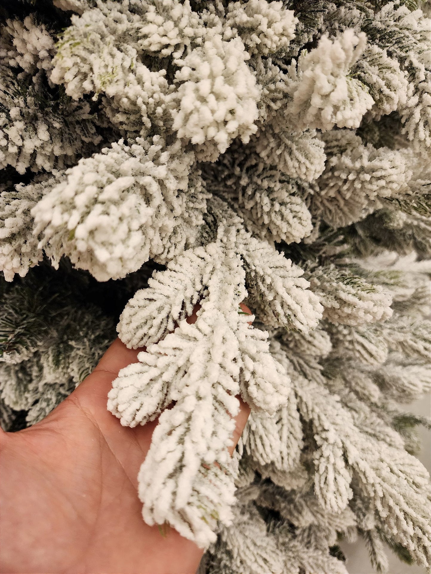 CANCUN SNOWY TREE 1524 BRANCHES 2.10CM