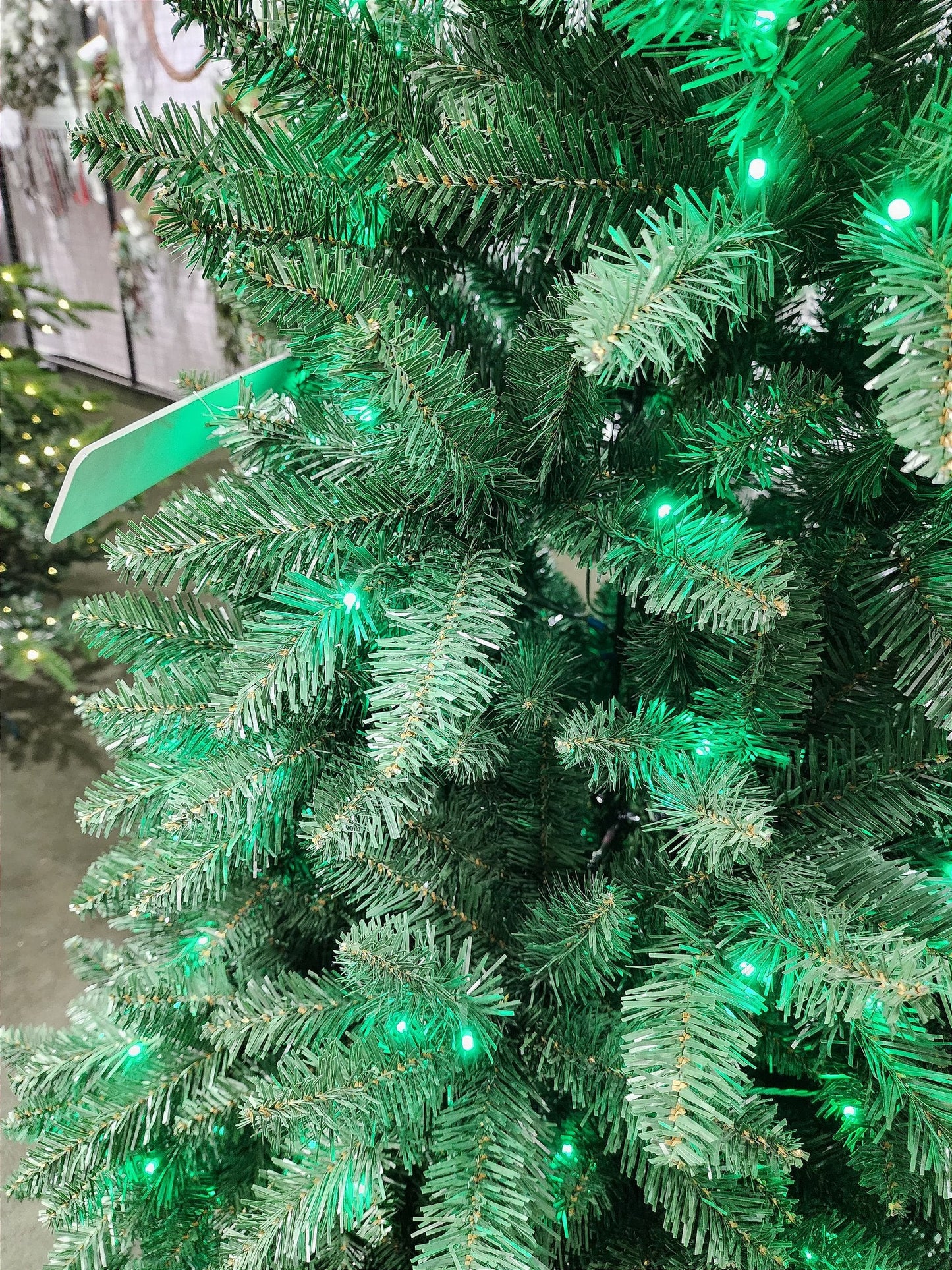 BAHRAIN PINE TREE 1217 BRANCHES 2.10CM WITH 390 RGB LEDS WITH FUNCTIONS