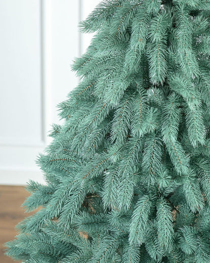 Traditional Pine Christmas Tree