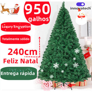 Traditional Pine Christmas Tree with 950 branches