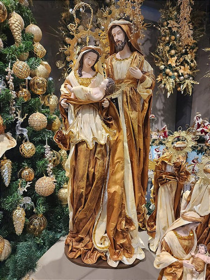 HOLY FAMILY ON THE GOLDEN GOLD BASE