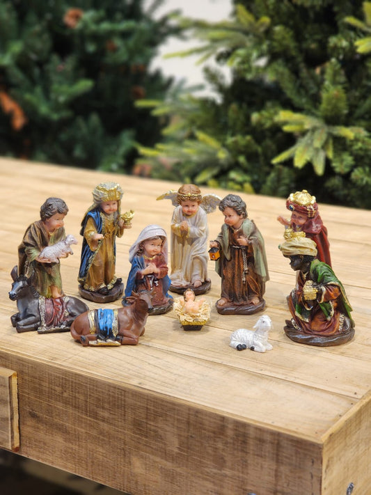 LUXURY CHILDREN'S RESIN NATIVITY SCENE 11 PCS