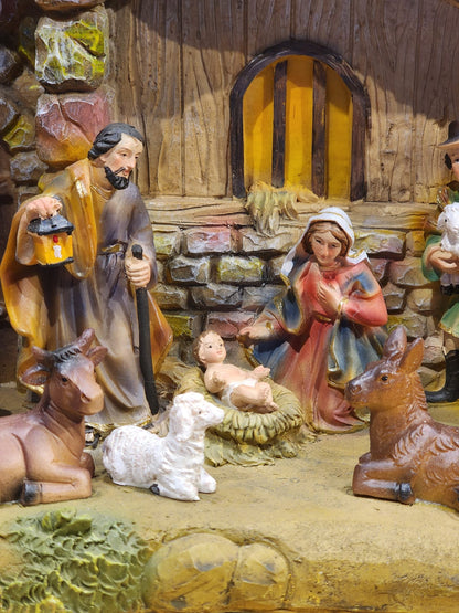 RESIN NATIVITY SCENE - PIECE WITH SOUND
