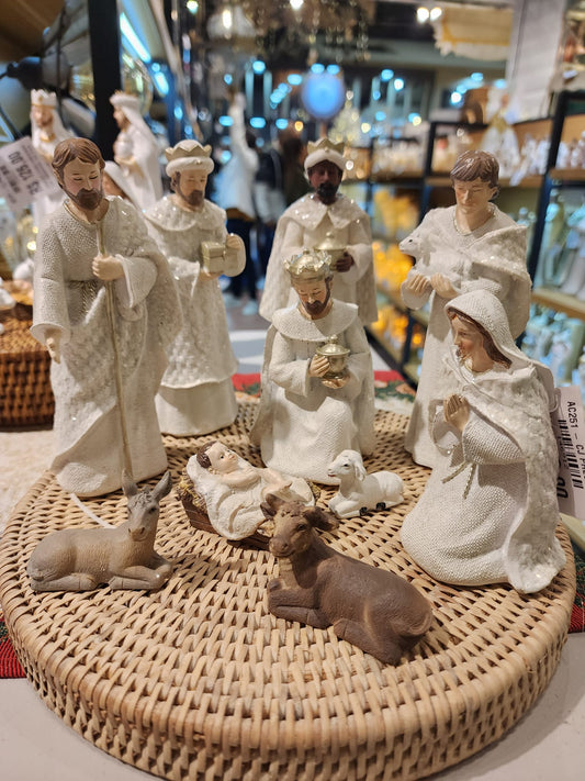 NATURAL RESIN NATIVITY SCENE 9 PCS