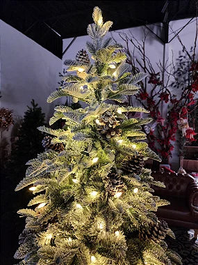 ALASKA SNOWY PINE TREE 597 BRANCHES 1.80CM 250 WARM PINE LEDS WITH REMOTE CONTROL