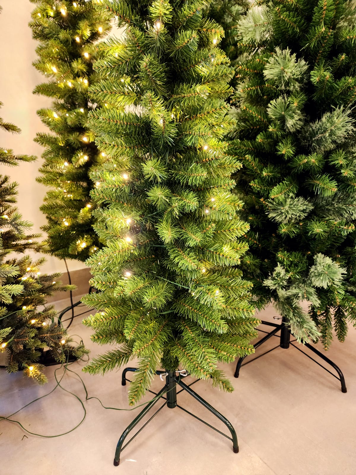 BARCELONA SLIM TREE 213 BRANCHES 70 WARM LEDS 1.50CM